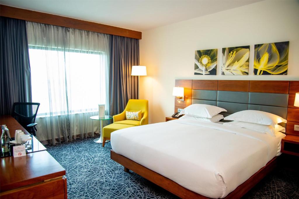 Hilton Garden Inn image 4